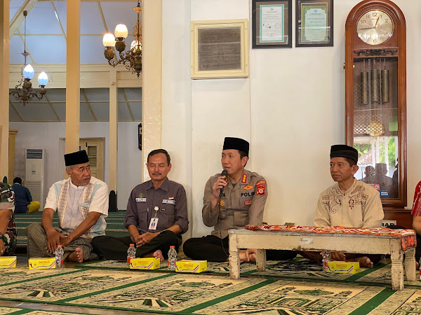 Polresta Yogyakarta Gelar kegiatan "Jumat Curhat" di Serambi Masjid Agung Puro Pakualaman