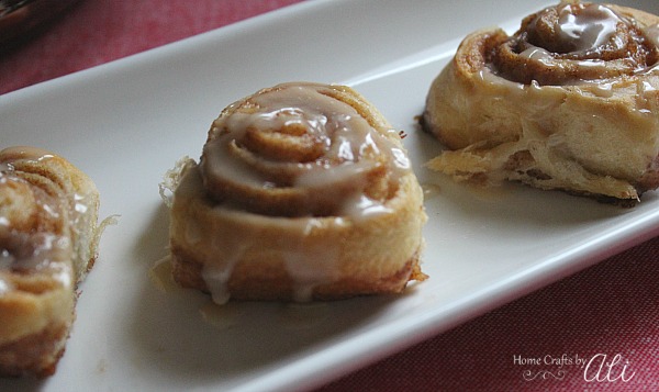 cinnamon rolls just right for a tiny treat
