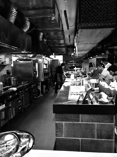 Miznon kitchen noir