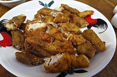 Old Shifu Charcoal Porridge (老师父火炭粥), fried fish roe