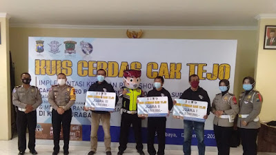 Final Lomba Kuis Cerdas Cak Tejo di Gedung Patria Tama Satlantas Polrestabes Surabaya