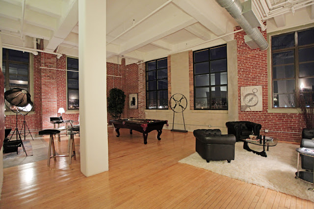 Photo of pool table in the penthouse 