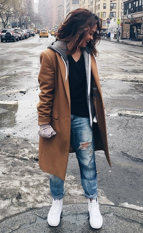 Amazing Winter Outfit with Boyfriend Jeans