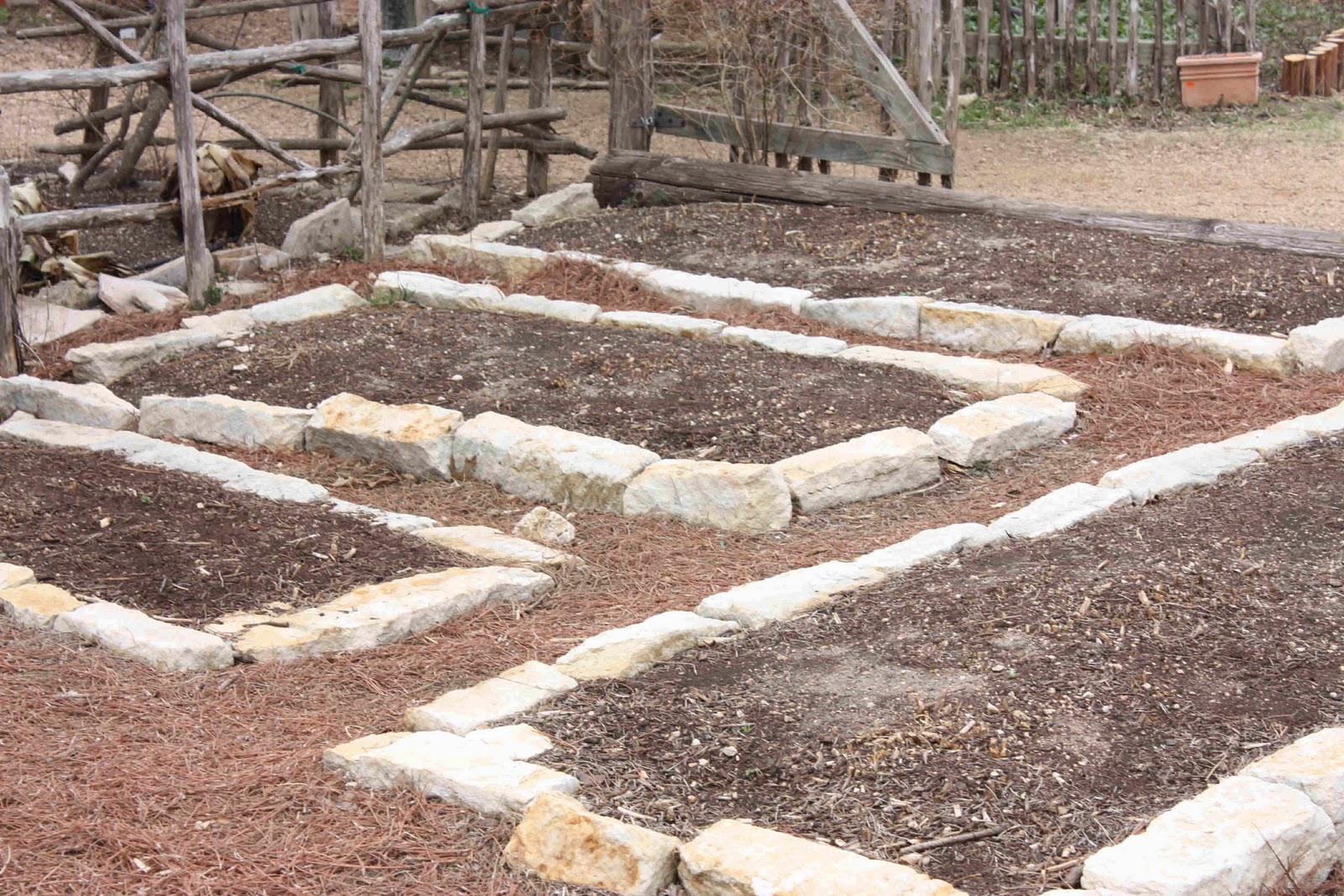 Musings from the Texas Hill Country: Square Foot Gardening Designs ...