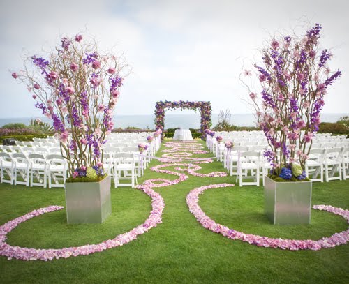 Aisle Runner Petals images