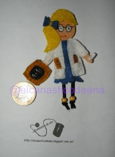 broche profesora de fieltro