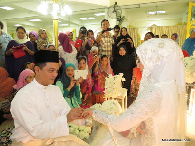  Gambar pernikahan Zakiah Anas dan Raja Shahrul Azmi 12 Photo 