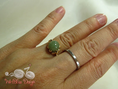 Wire wrapped jade rings-Daisy Ring around finger
