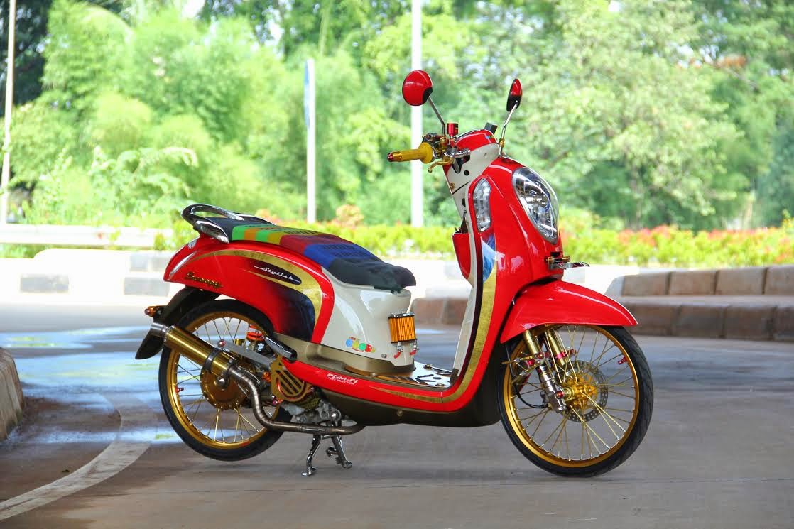 Foto Modifikasi Motor Scoopy FI 2015 Terbaru Sukaon