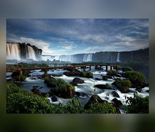 This is mesmerizing illustraton of Iguazu Falls (One of the most beautiful waterfalls in the world)