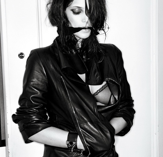 Ashley Greene, Interview Magazine February 2010, Photo 01