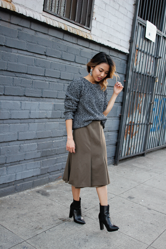 Midi pleated Skirt Outfit idea