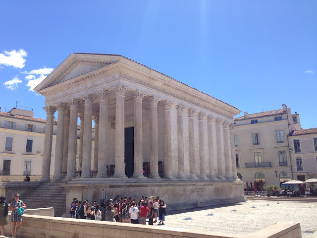 nimes