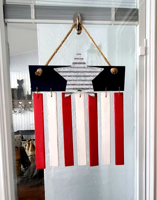 Flag from Louver slats. Share NOW. #slats, #4thofjuly flag, #palletboard, #flag, #eclecticredbarn,