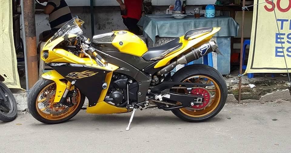 Bandar MOGE  BEKAS  Jual  Yamaha R1 Tahun 2010 Full Paper 