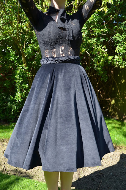 Black velvet vintage style circle skirt with lattice smocked waistband sewing techniques and hacks sewing & DIY fashion blogger