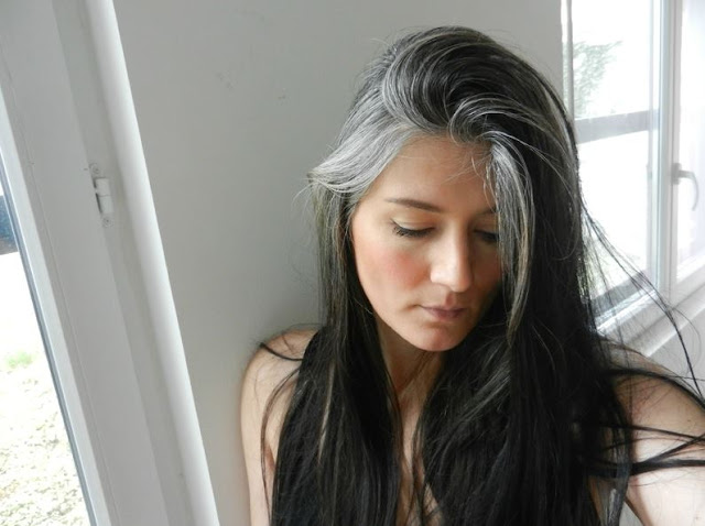 Nguyên nhân chính gây tóc bạc sớm và phương pháp điều trị tại nhà 