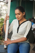 Anajana Deshpande glamorous photos-thumbnail-4