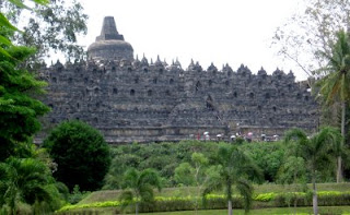 borobudur stupa