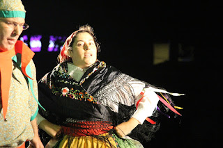 Los grupos de danzas de Barakaldo congregan a medio millar de personas en Herriko Plaza