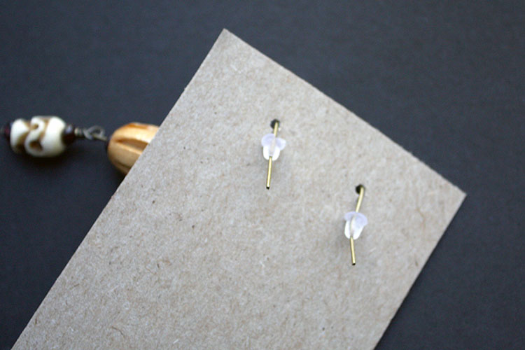 CraftyHope: DIY Fish-Hook Earring Cards from Recycled Materials