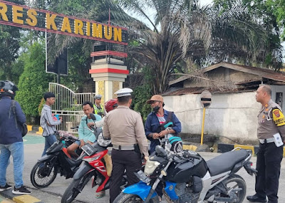 Pelanggaran Lalin di Karimun, Pengendara Motor Banyak Tak Pakai Helm