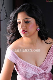 Poonam Kaur Hot Babe