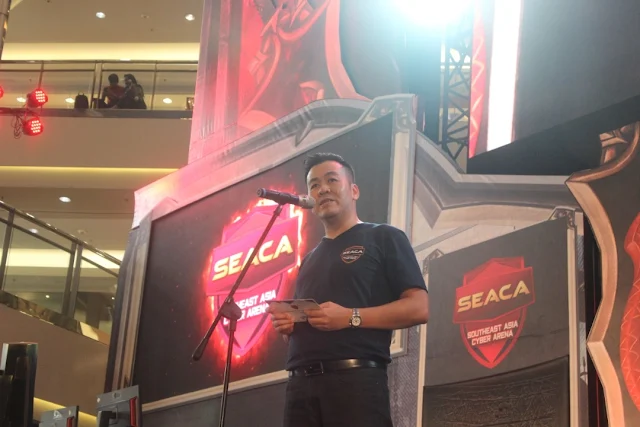 CEO UniPin, Ashadi Ang memberikan kata sambutan di opening ceremony turnamen SEACA 2018.