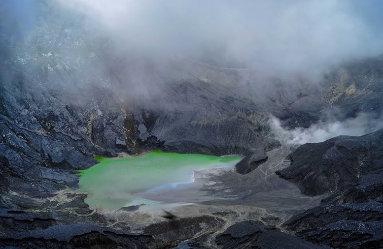 Wisata ke Tangkuban Perahu - Bandung Jawa Barat