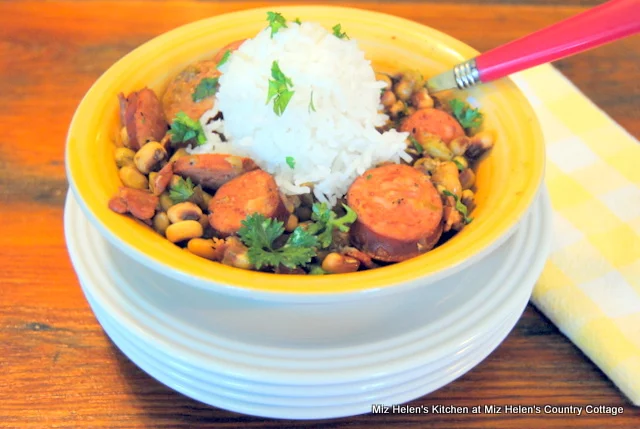 Slow Cooker Black Eyed Peas and Rice at Miz Helen's Country Cottage