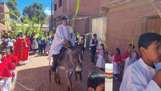 Palmsonntag, in der Wallfahrtskirche „Santiago de Bombori“ Bolivien