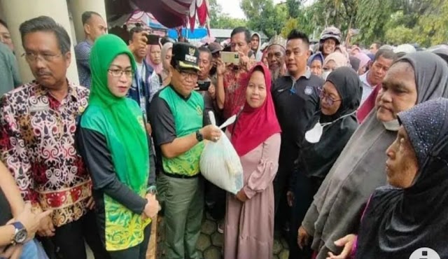 Pemkab Kapuas Dipimpin PJ Bupati Gelar Pasar Murah Sebagai Upaya Kendalikan Inflasi