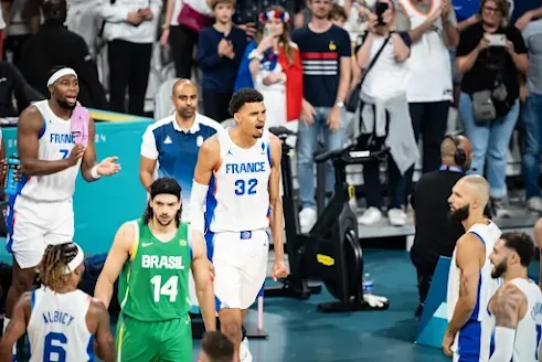 Basquete masculino começa com bastante emoção em Paris 2024