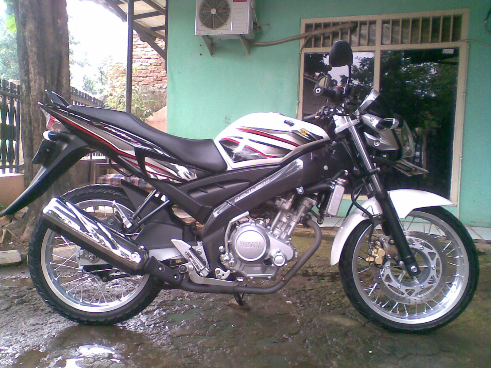 103 Modif Motor Vixion Hitam 2012 Modifikasi Motor Vixion Terbaru