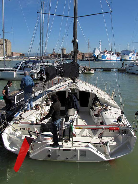 Bet 1128 Class 40, port of Livorno