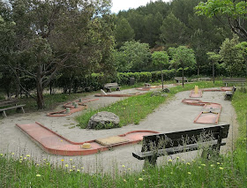 Minigolf in Carcassonne - Lac de la Cavayère. Photo by Christopher Gottfried, May 2018