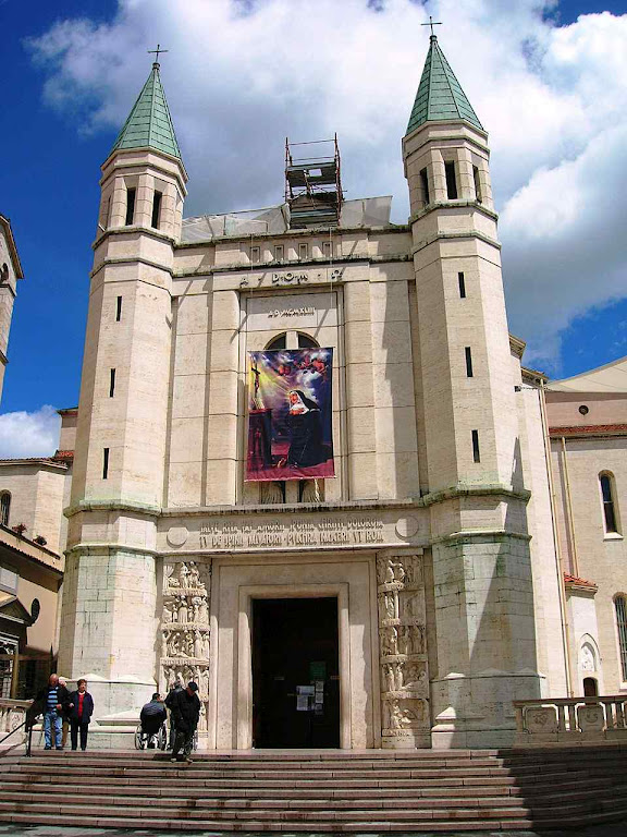 Basílica de Santa Rita em Cássia, onde também se guarda o milagre eucarístico