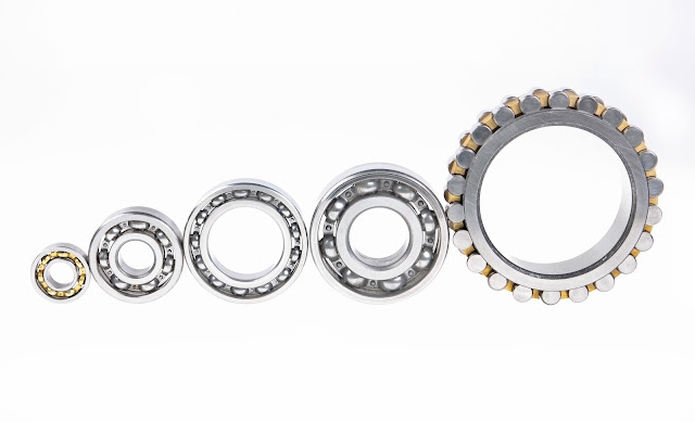 graphic of five thrust bearings in a row