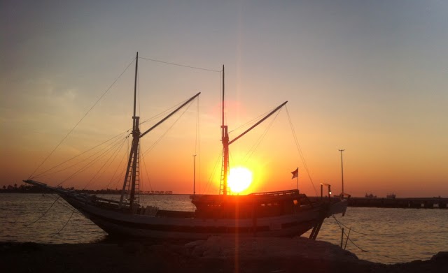 Perahu Pinisi Hadir Kembali di Pantai Losari Makassar