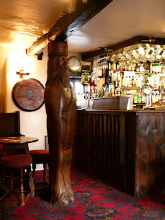 Carved king in the Kings Arms pub, Hawkshead