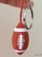 https://translate.googleusercontent.com/translate_c?depth=1&hl=es&rurl=translate.google.es&sl=ru&tl=es&u=http://doubletrebletrinkets.co.uk/2015/11/30/american-football-keychain/&usg=ALkJrhgWMbe5W6fASGJ6x5BzUasCmLPsWg