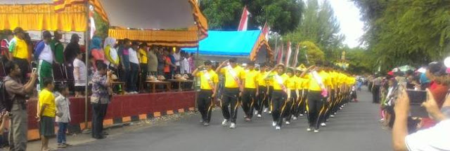 Semarak HUTRI Ke 71 ,Di, Kep. Selayar, Warga, Saksikan ,Lomba ,Gerak, Jalan ,Indah 