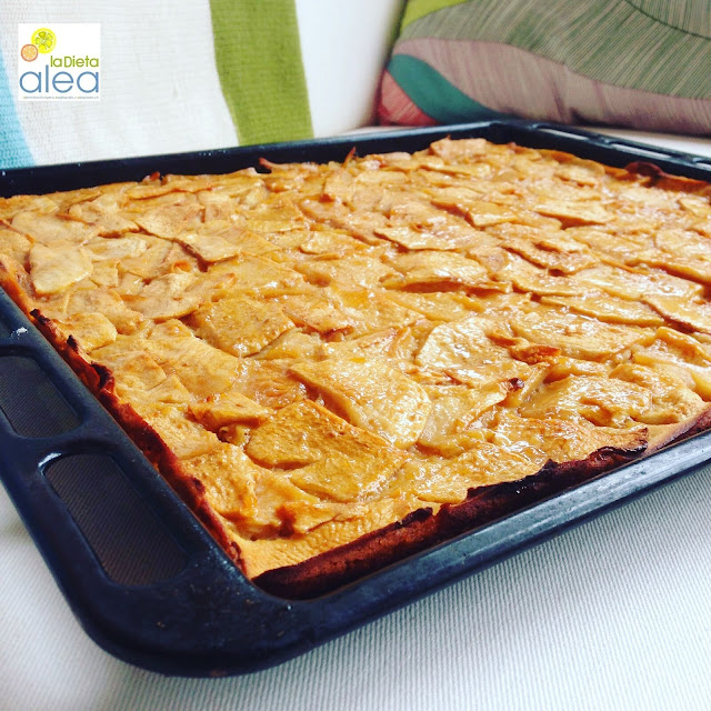 Tarta de manzana en bandeja de horno ALEA