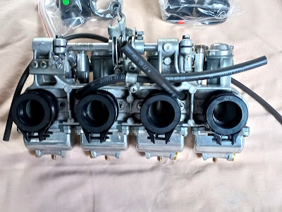 Honda CB500K1 carburetors with new boots