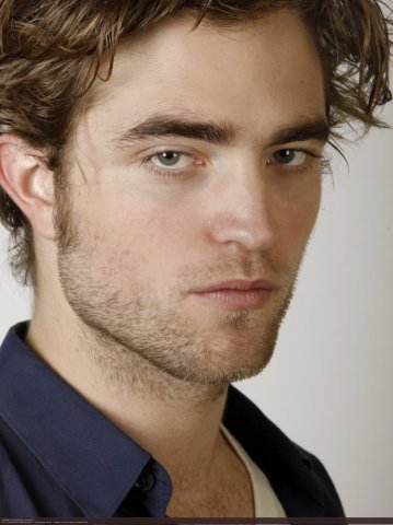 Robert Pattinson on Robert Pattinson Se Muerde Las U  As   Cotibluemos