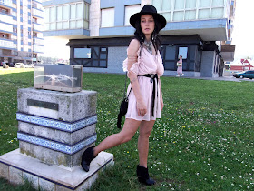 fashion, moda, look, outfit, blog, blogger, walking, penny, lane, streetstyle, style, estilo, trendy, rock, boho, chic, cool, casual, ropa, cloth, garment, inspiration, fashionblogger, art, photo, photograph, Avilés, oviedo, gijón, asturias, hat, summer, verano, etnico, ethnic, vestido, dress, western, chifon, francia, france, landas, boucau,