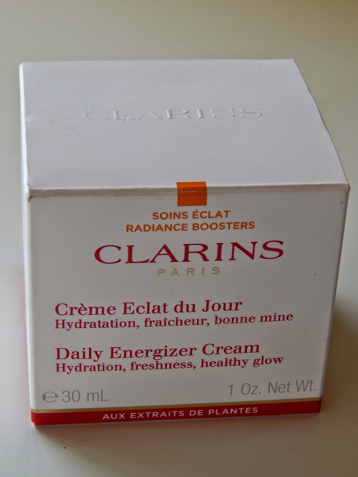 Lipstick and Lightening: Clarins Creme Eclat Du Jour
