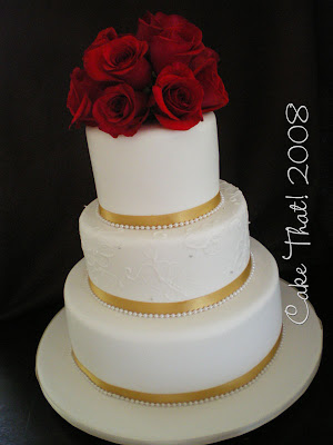 theme the other in a gold red and white theme red and gold themed wedding 