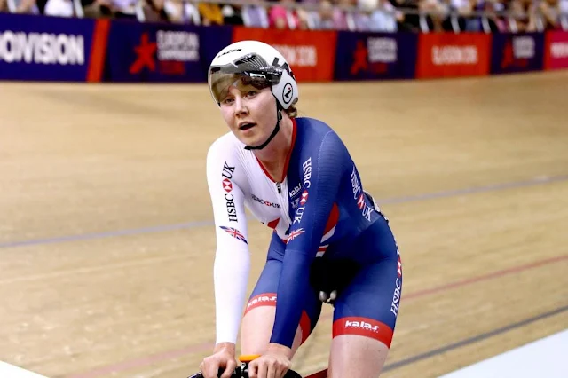 Bicampeã olímpica no ciclismo sofre acidente bizarro e está fora de Paris 2024