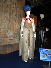 Queen Nefertiti costume Dinosaurs on Spaceship Doctor Who